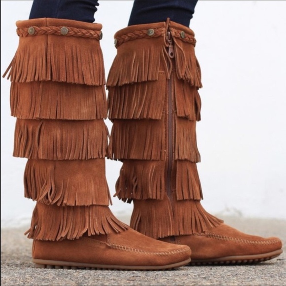 Minnetonka 5-Layer Fringe Boots